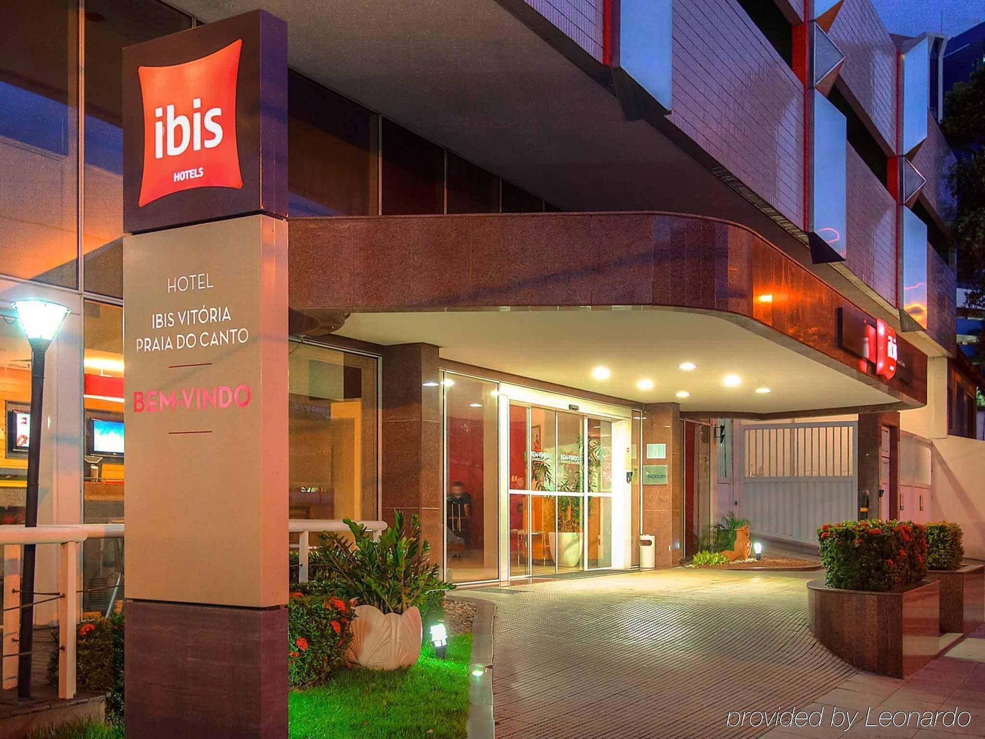 Ibis Vitoria Praia Do Canto Exterior photo